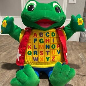 Leap Frog Hug & Learn Little Leap -  2000 Fun and Educational.*works*